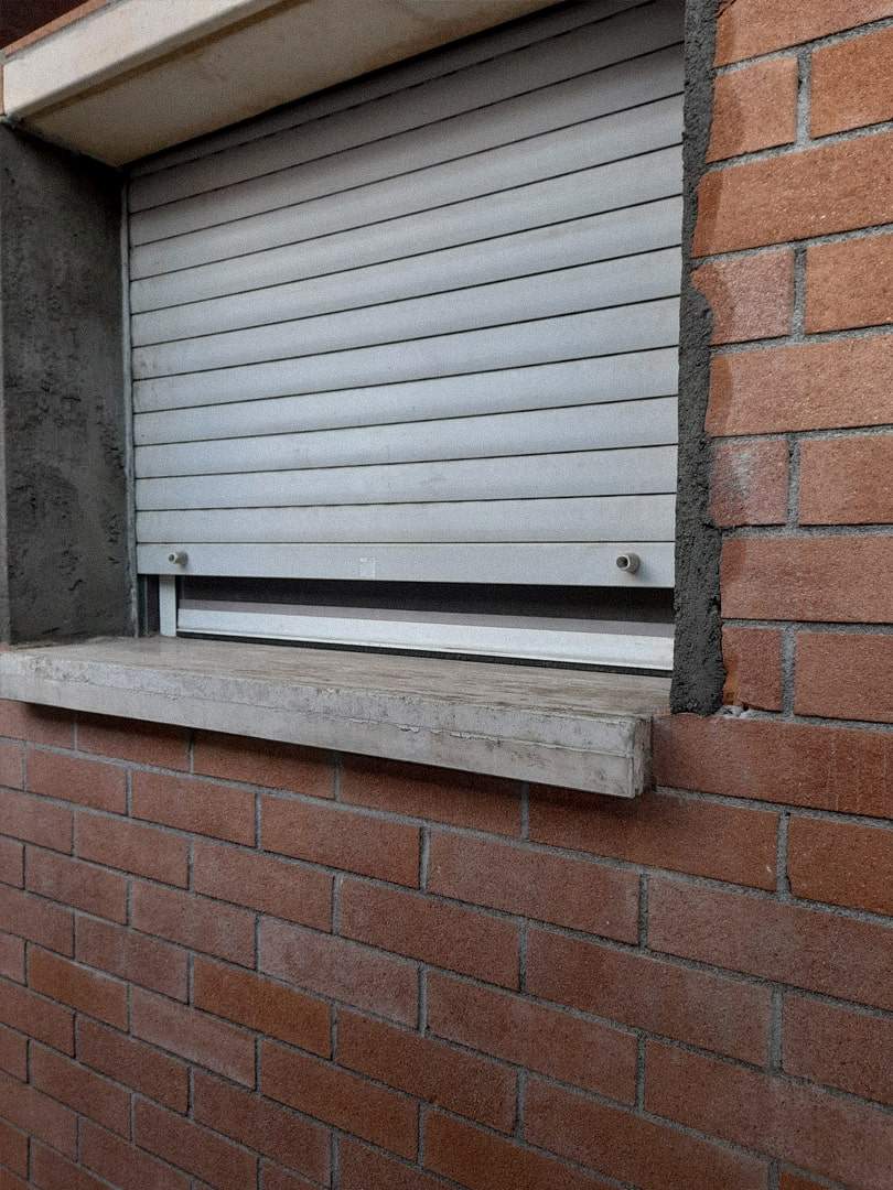 Zeta Service miglioramento energetico a Modena - edilizia residenziale - finestre condominio